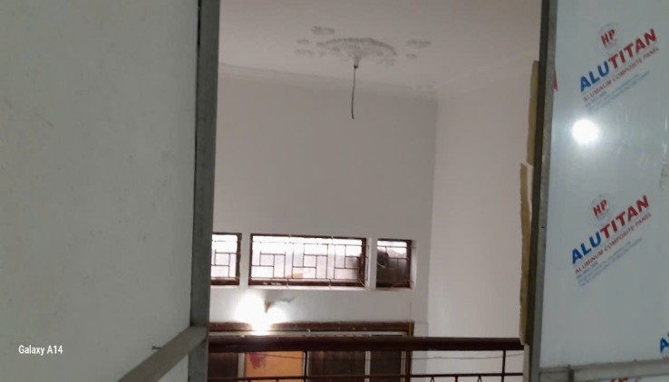 Cho thuê nhà Phố Lương Khánh Thiện 40m2 x 1.5 tầng, 6.5tr ở gia đình, nhóm 6 sinh viên